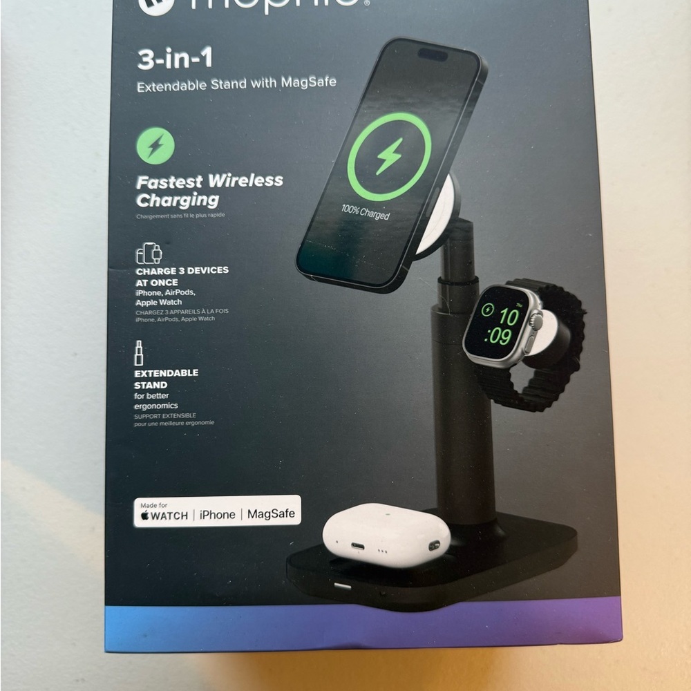 Mophie 3-in-1 Charging Stand with MagSafe - Black and Purple